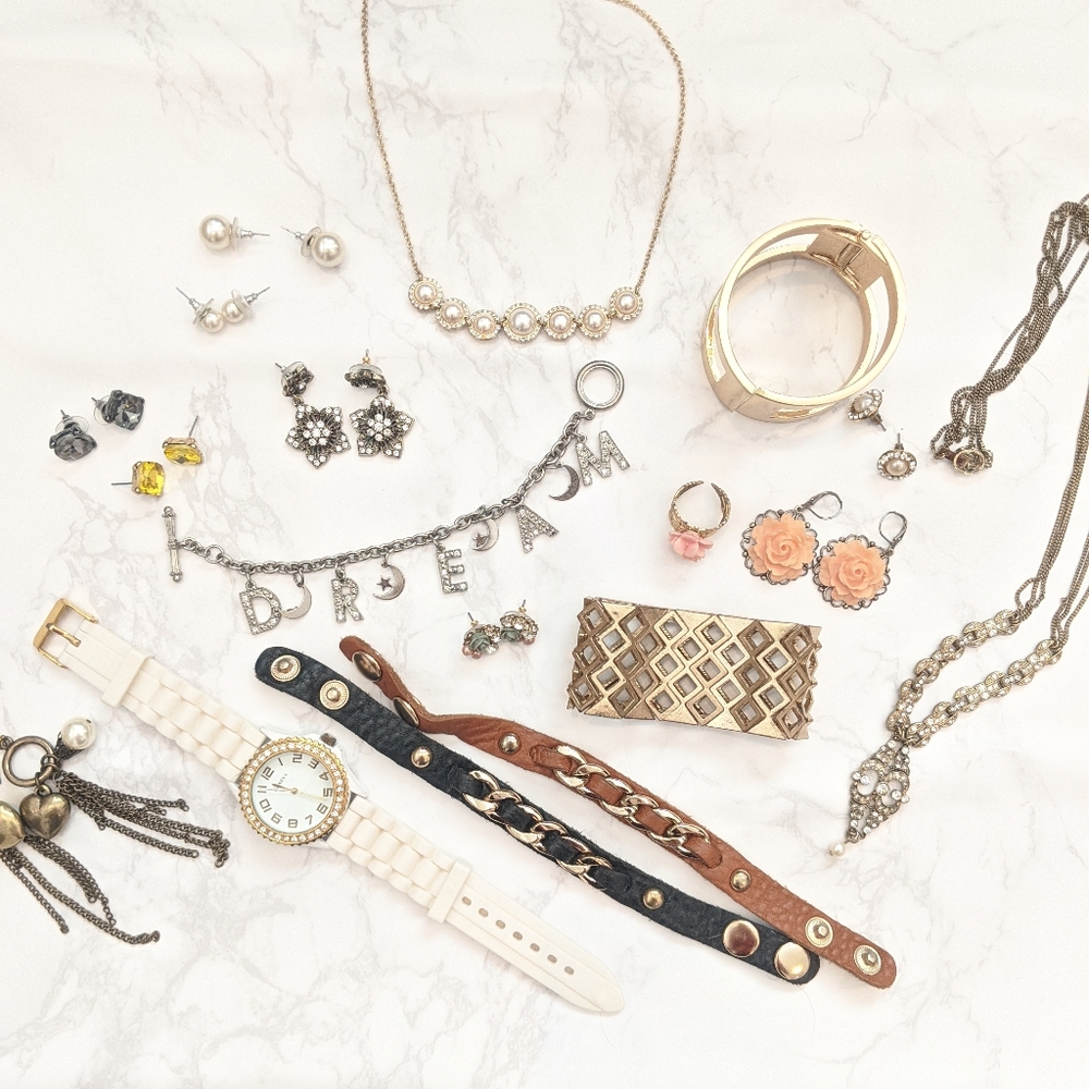 JEWELERY MIXED BAG!!